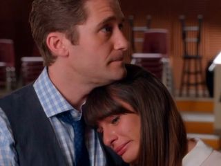 Lea Michele cries in Cory Monteith tribute episode