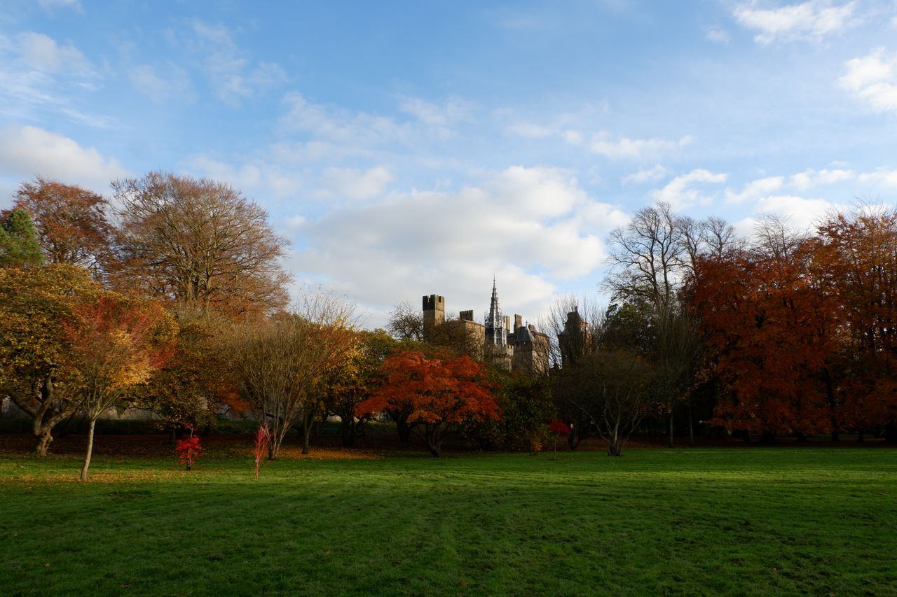 The X-A3 with the 16-50mm kit lens does a good job at balancing a difficult exposure with a bright sky