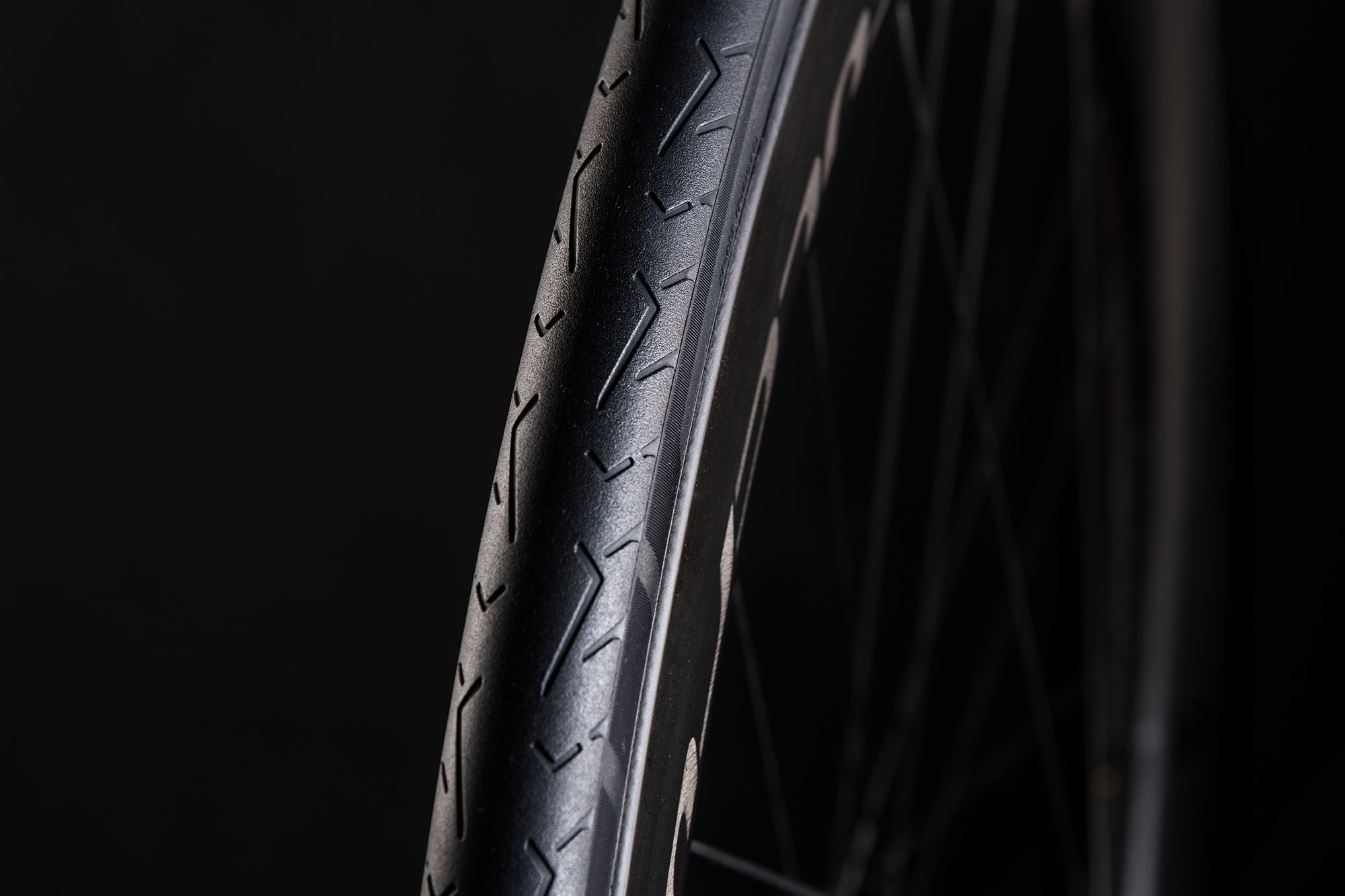 Pirelli Cinturato tread pattern