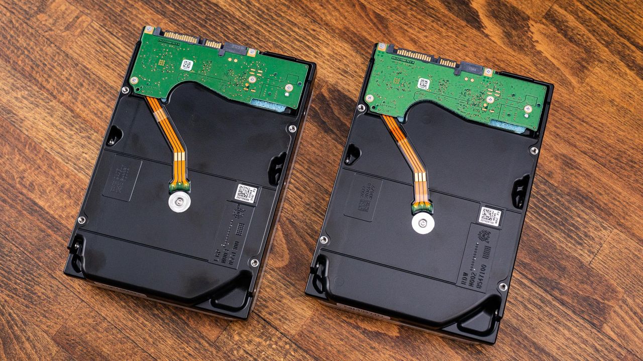 Seagate Exos X20 &amp; IronWolf Pro 20TB HDDs