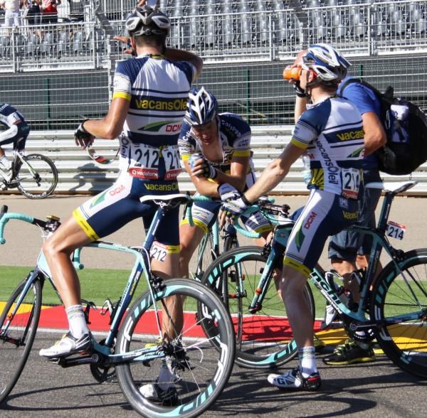The Vacansoleil team cool down
