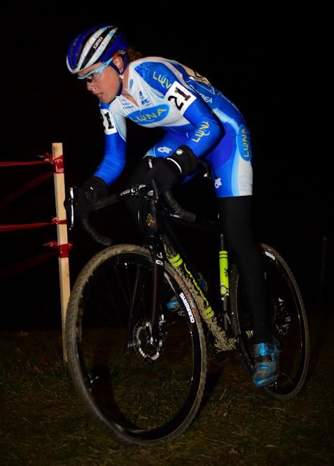 Georgia Gould (Luna Pro Team) attempting to join her team-mates at the front of the race