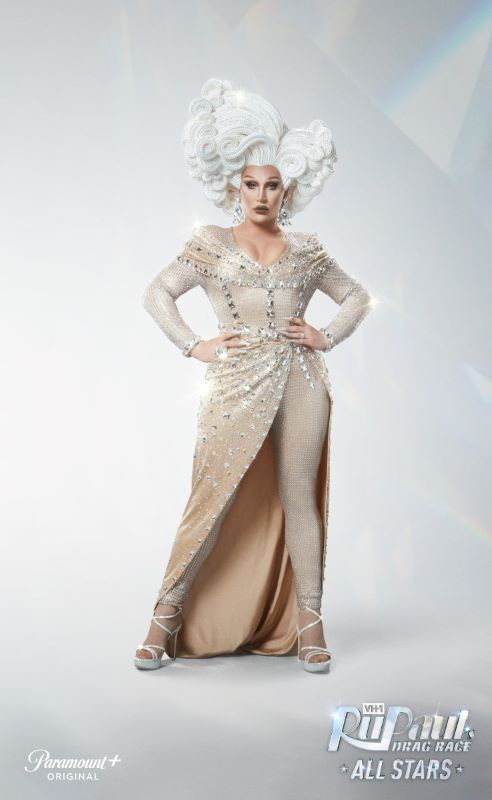 Vivienne in RuPaul's Drag Race All Stars season 7