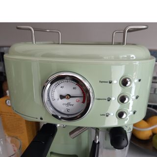 Close up image of the retro temperature gauge on the Swan Retro One Touch Espresso Machine