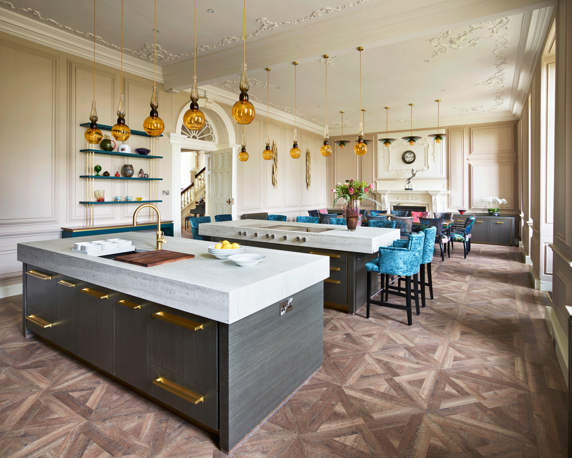 英国富丽堂皇住宅里迷人的厨房