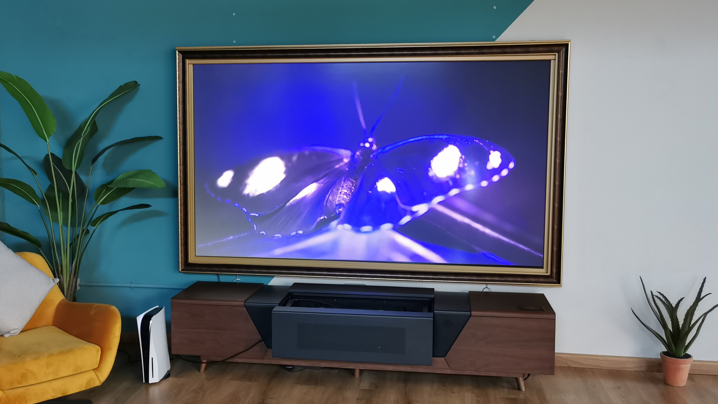 Hisense 100L5 Laser TV