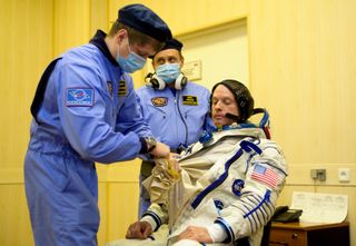 Expedition 39 Sokol Suit Prep