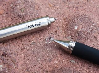 The Jot Flip’s Precision Disc nib is designed to imitate a fingertip on your screen while giving you the control of using a pen
