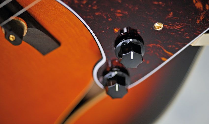 Back in the day, with its pickguard- mounted neck pickup and volume and tone controls, this was THE state of the art guitar