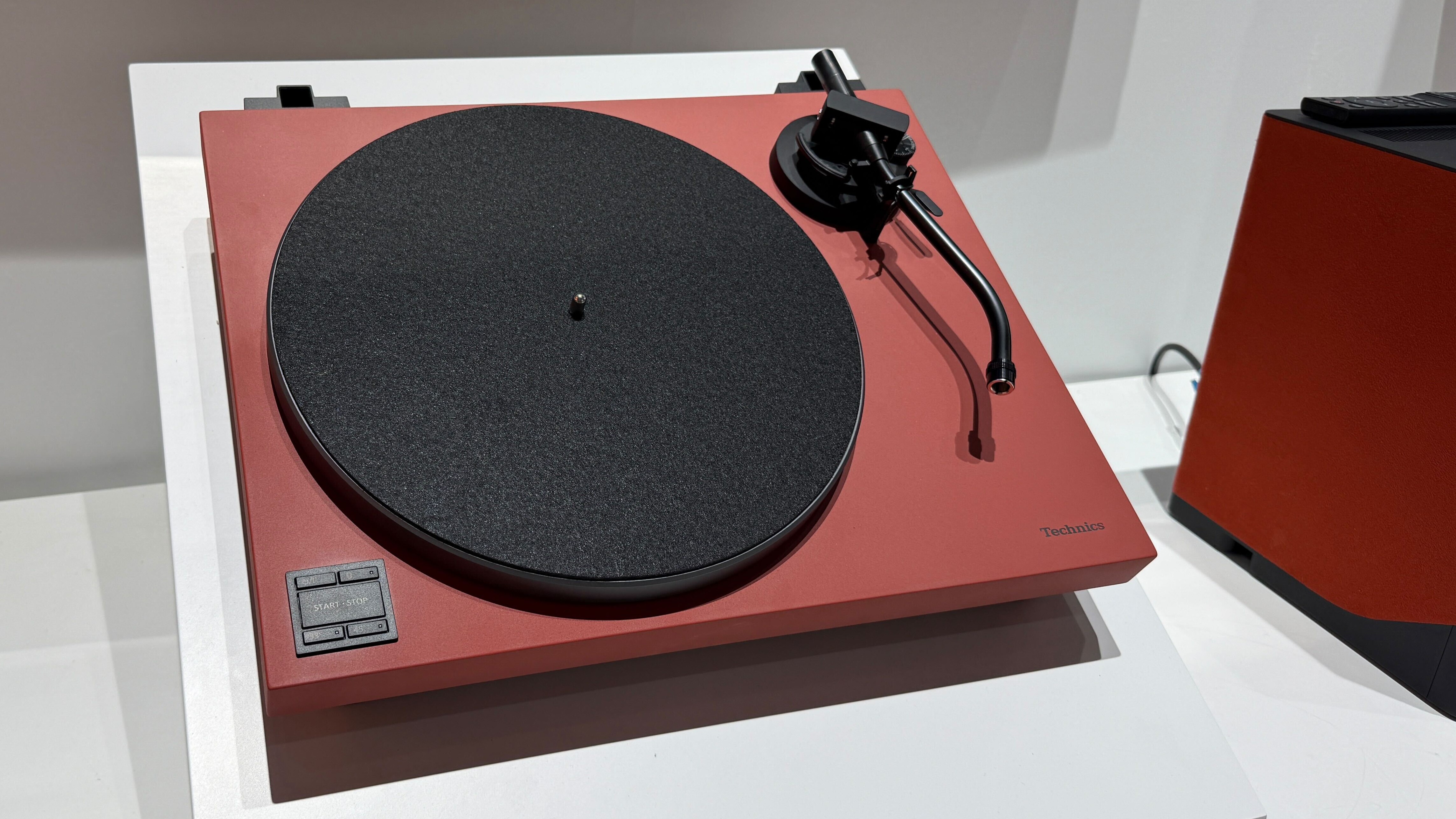 Technics SL-40CBT turntable in terracotta color
