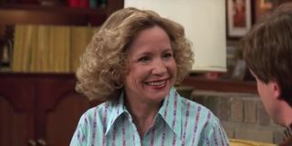 Debra Jo Rupp as Kitty Forman offer motherly advice to her son, Eric