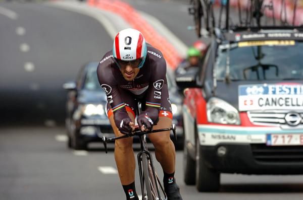 Fabian Cancellara (RadioShack-Nissan) would take a convincing victory in the prologue time trial.