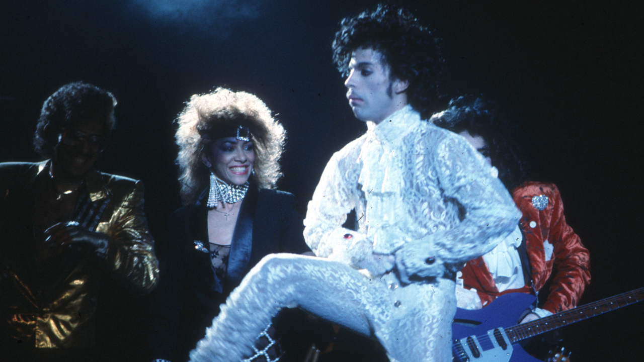 INGLEWOOD, CA - FEBRUARY 19: Prince performs live at the Fabulous Forum on February 19, 1985 in Inglewood, California.