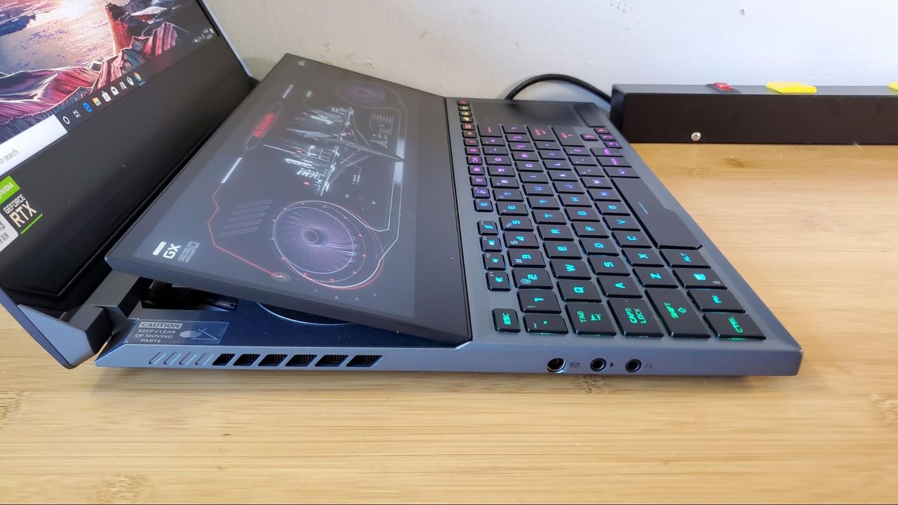 Asus ROG Zephyrus Duo 15 GX550