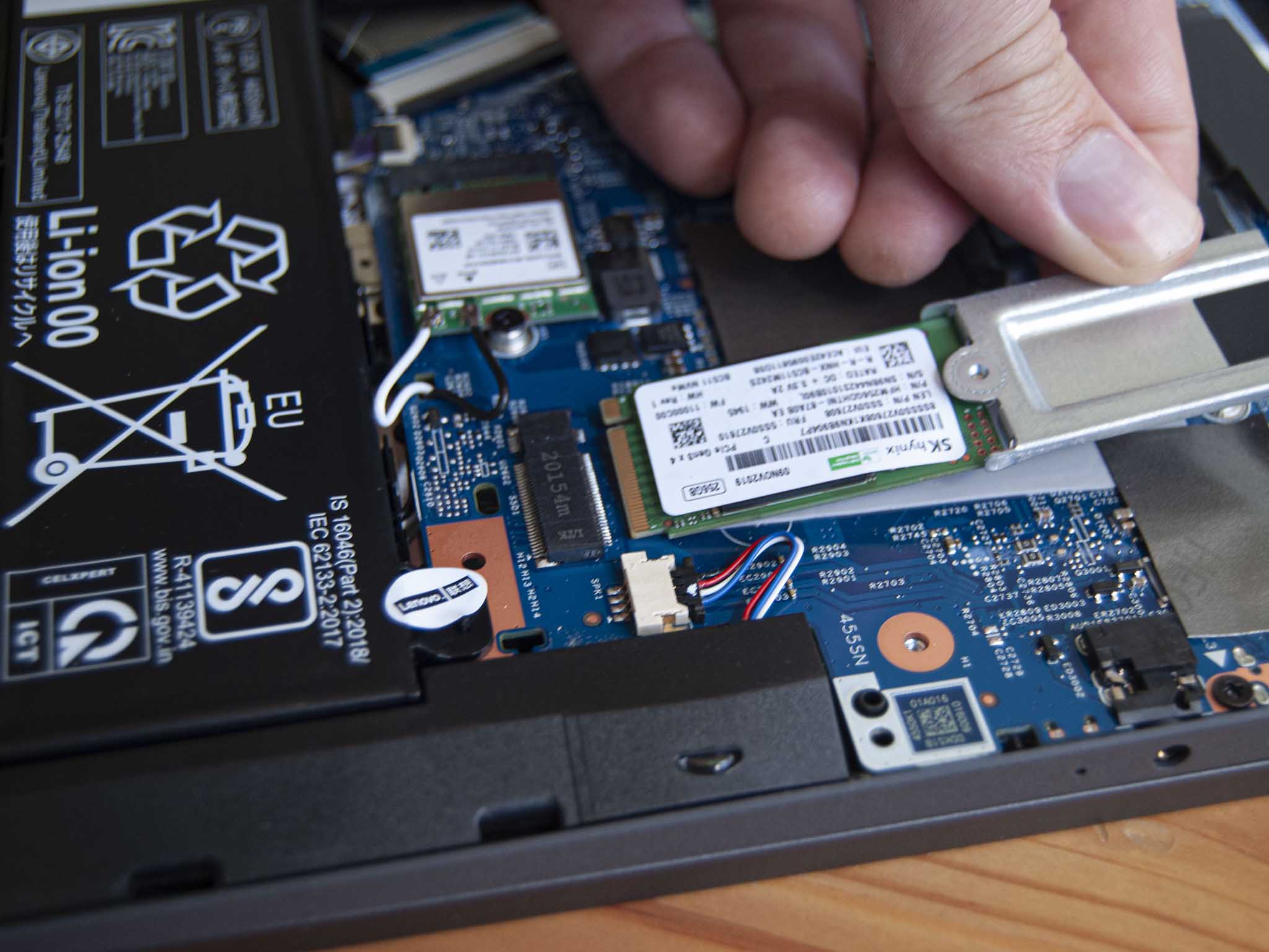 seguro tos Azotado por el viento How to upgrade the SSD in Lenovo's IdeaPad Flex 5 14 | Windows Central