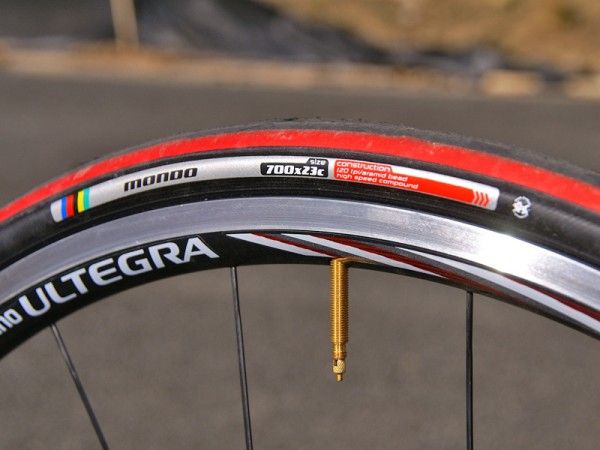 Cornering on the Specialized Mondo Pro tires takes some getting used on account of their non-round profile.