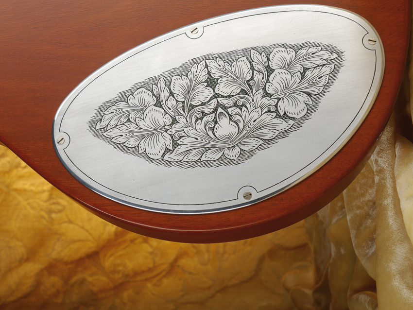 The MF501-BL boasts a Honduran mahogany body