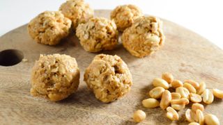 DIY peanut butter dog treats: No-Bake Honey Oat Peanut Butter Dog Treats