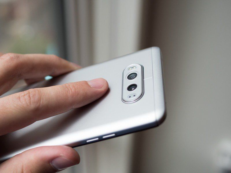 LG V20