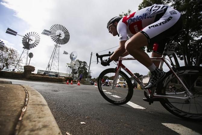 Ben Grenda (Polygon Australia) rounds a bend down the back of the 2.4km course