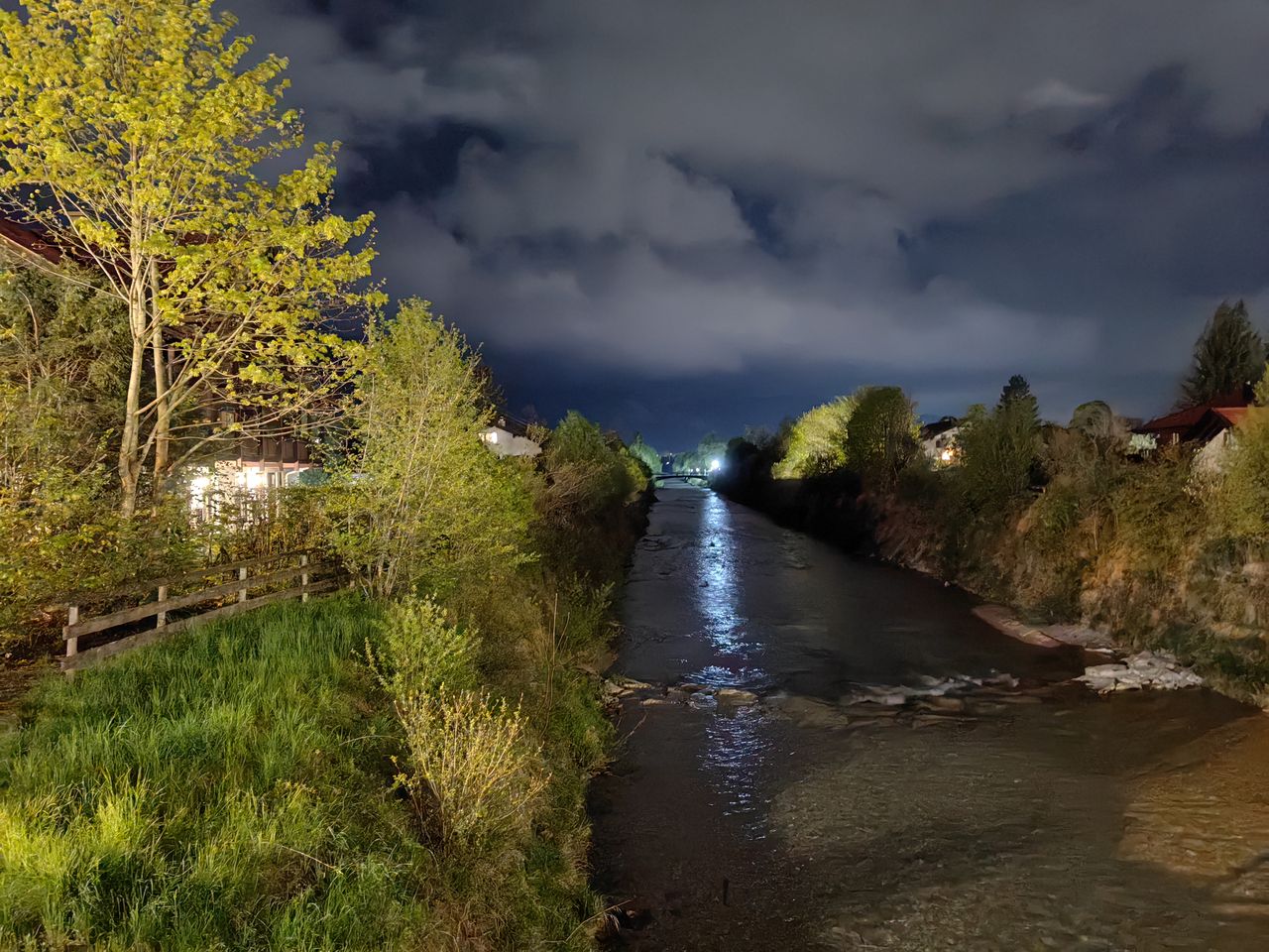 A photo captured at night on the Huawei P60 Pro