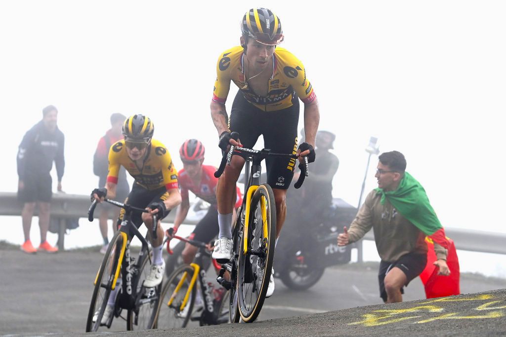 ALTU DE L&#039;ANGLIRU, SPAIN - SEPTEMBER 13: Primoz Roglic of Slovenia, Jonas Vingegaard of Denmark and Sepp Kuss of The United States and Team Jumbo-Visma - Red Leader Jersey compete in the breakaway climbing to the Altu de L&#039;Angliru (1555m) during the 78th Tour of Spain 2023, Stage 17 a 124.4km stage from Ribadesella - Ribeseya to Altu de L&#039;Angliru 1555m / #UCIWT / on September 13, 2023 in Altu de L&#039;Angliru, Spain. (Photo by Tim de Waele/Getty Images)