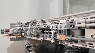 樂高星球大戰 UCS 千年隼 75192_從船外特寫。