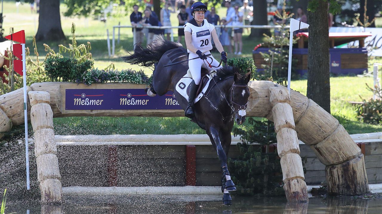 Mollie Summerland and Charly Van Ter Heiden win at Luhm&amp;uuml;hlen 2021