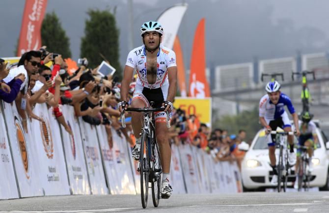 Mirsamad Pourseyedigolakhour (Tabriz Petrolchemical) moves into the race lead