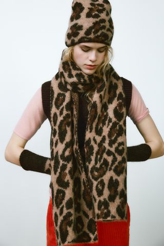 Animal Print Knit Scarf