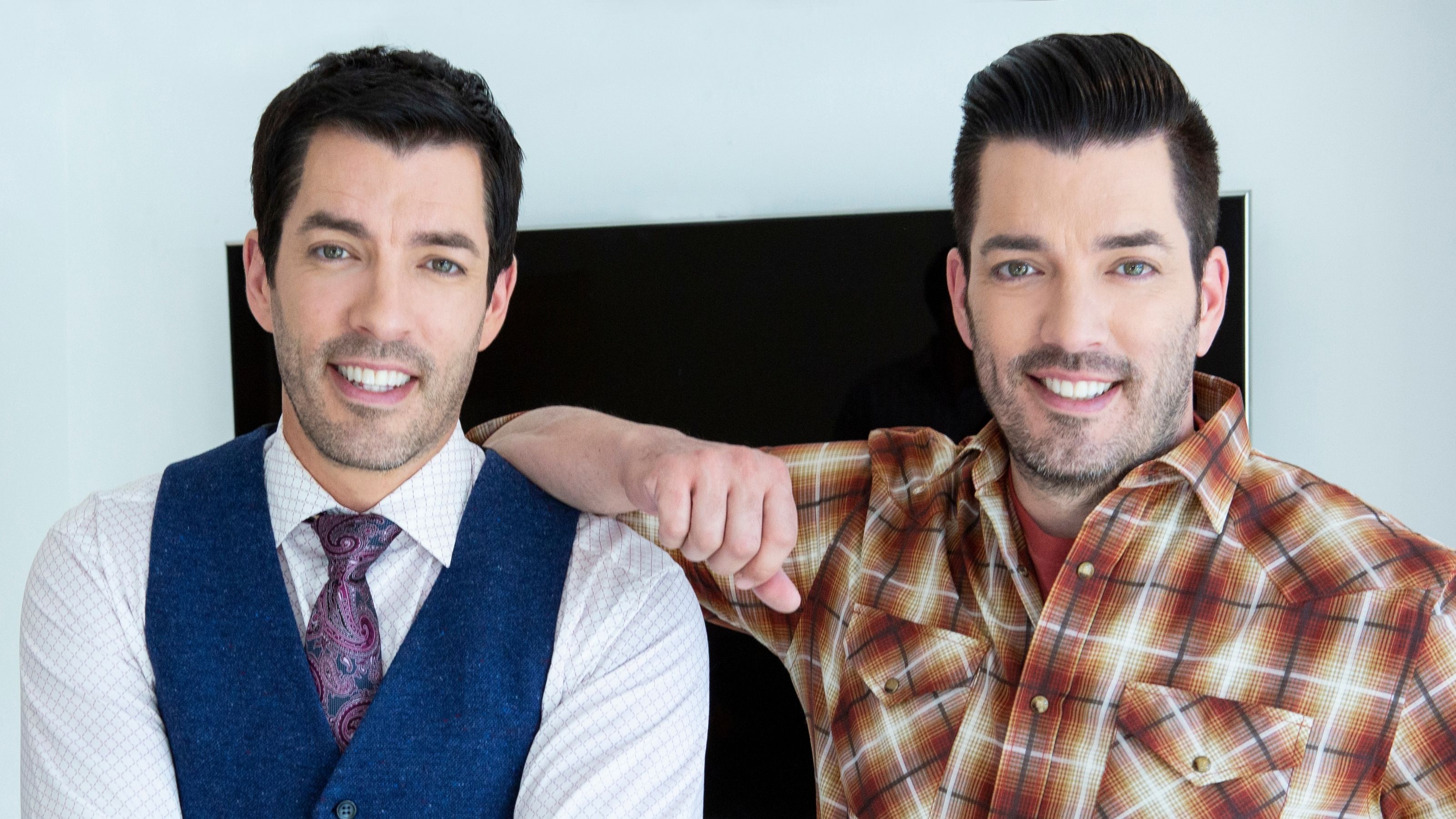 Jonathan and Drew Scott