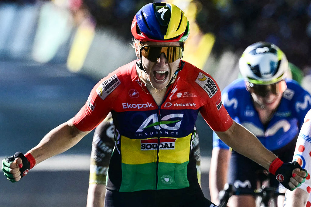 Kim Le Court-Pienaar (AG Insurance-Soudal) celebrates winning stage 6 of the 2026 Tour de France Femmes avec Zwift, in Tournon-sur-Rhone. (Photo by NICOLAS TUCAT / AFP via Getty Images)