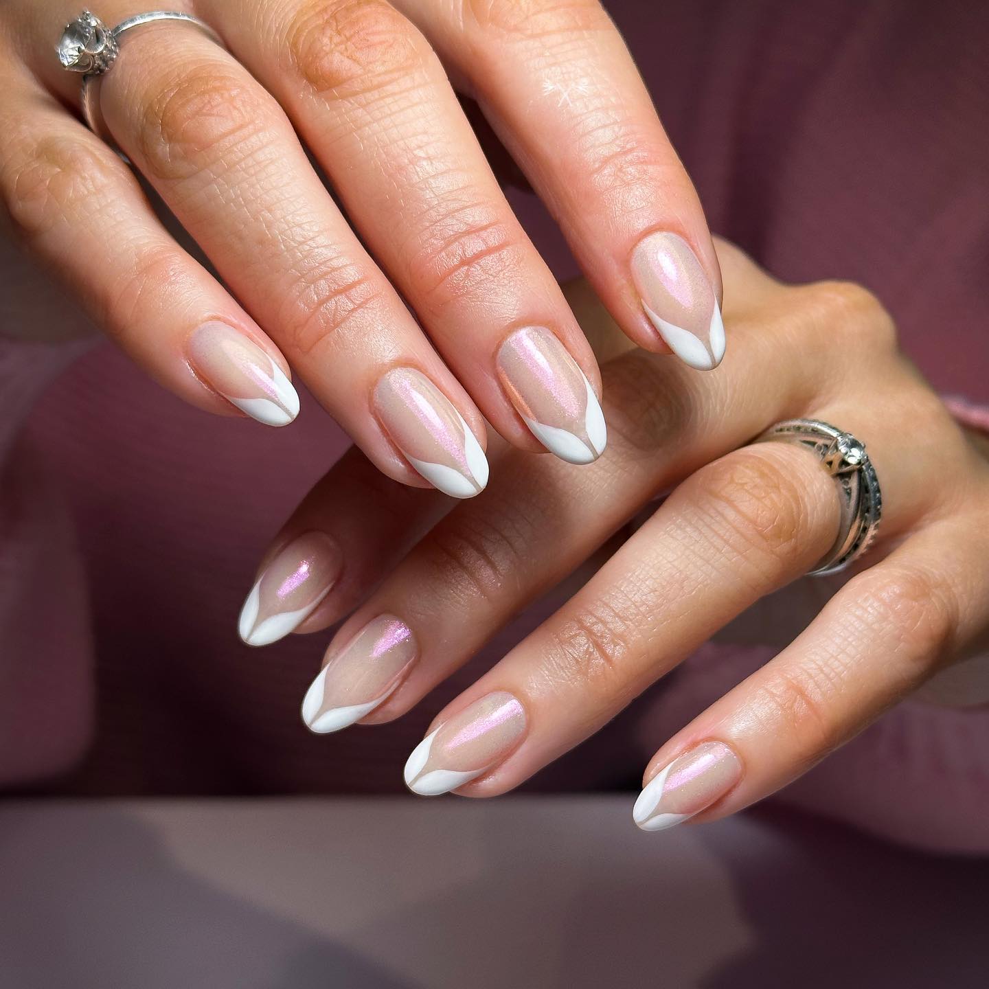 minimalistic nail art