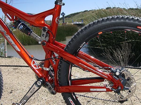 The new bike features the "next generation" of VPP suspension similar to what Santa Cruz debuted on its new Blur LT.