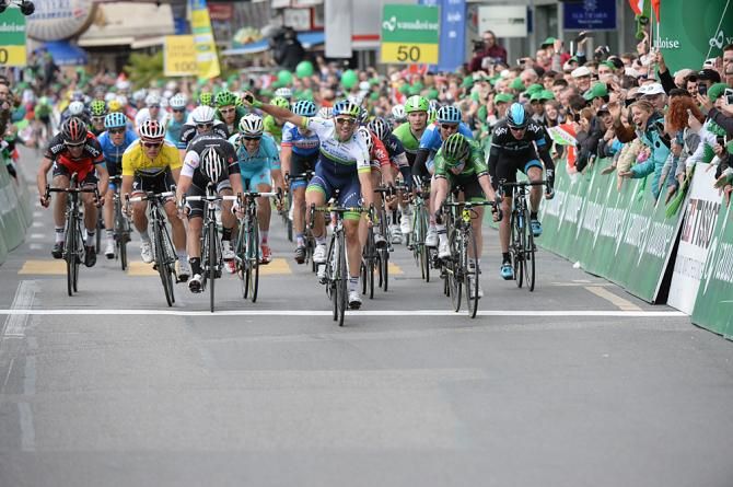 Michael Albasini (Orica-GreenEdge) wins stage 2 of Tour de Romandie