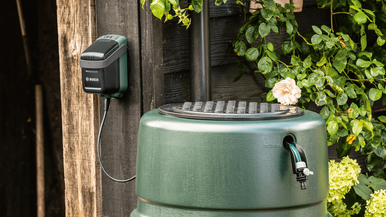 OMORC Water Timer vs Bosch GardenPump 18