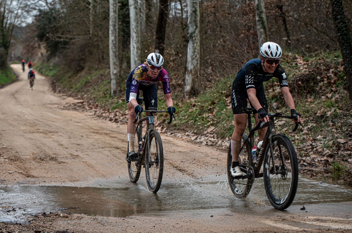 Geerike Schreurs and Rosa Kl&ouml;ser mark each other on stage 1