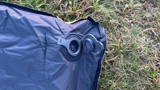 Nemo Tensor Extreme Conditions Ultralight Insulated Sleeping Pad: valve