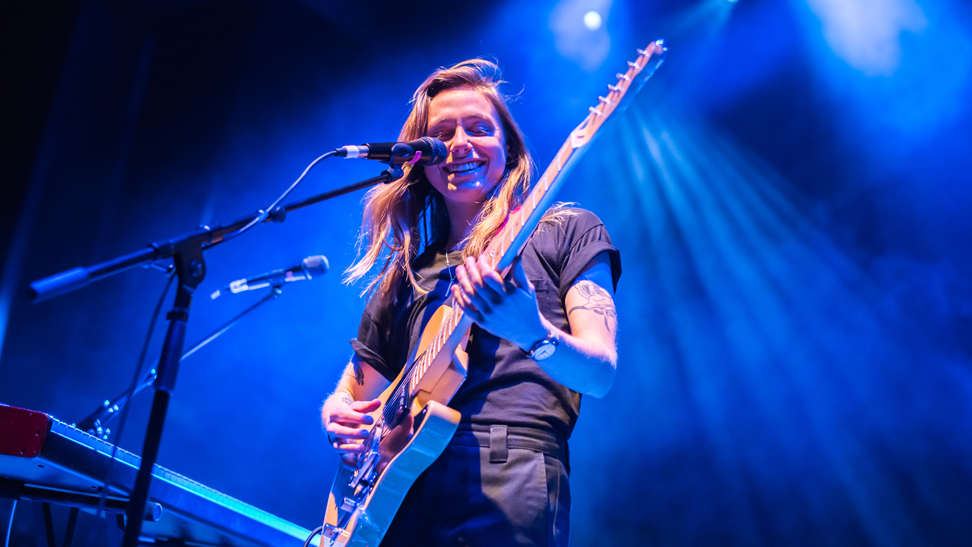 Julien Baker: “I involve myself in different playing minutiae ...