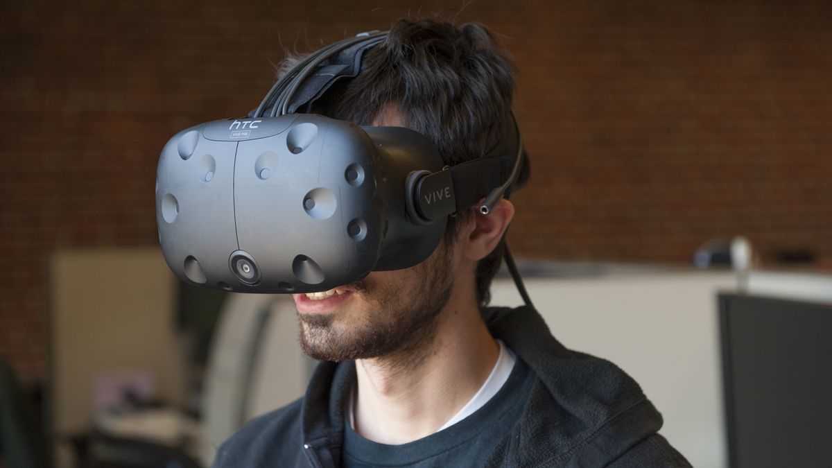 HTC Vive vs Oculus Rift: which VR headset is better? | TechRadar