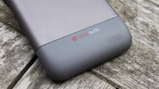 HTC One V review