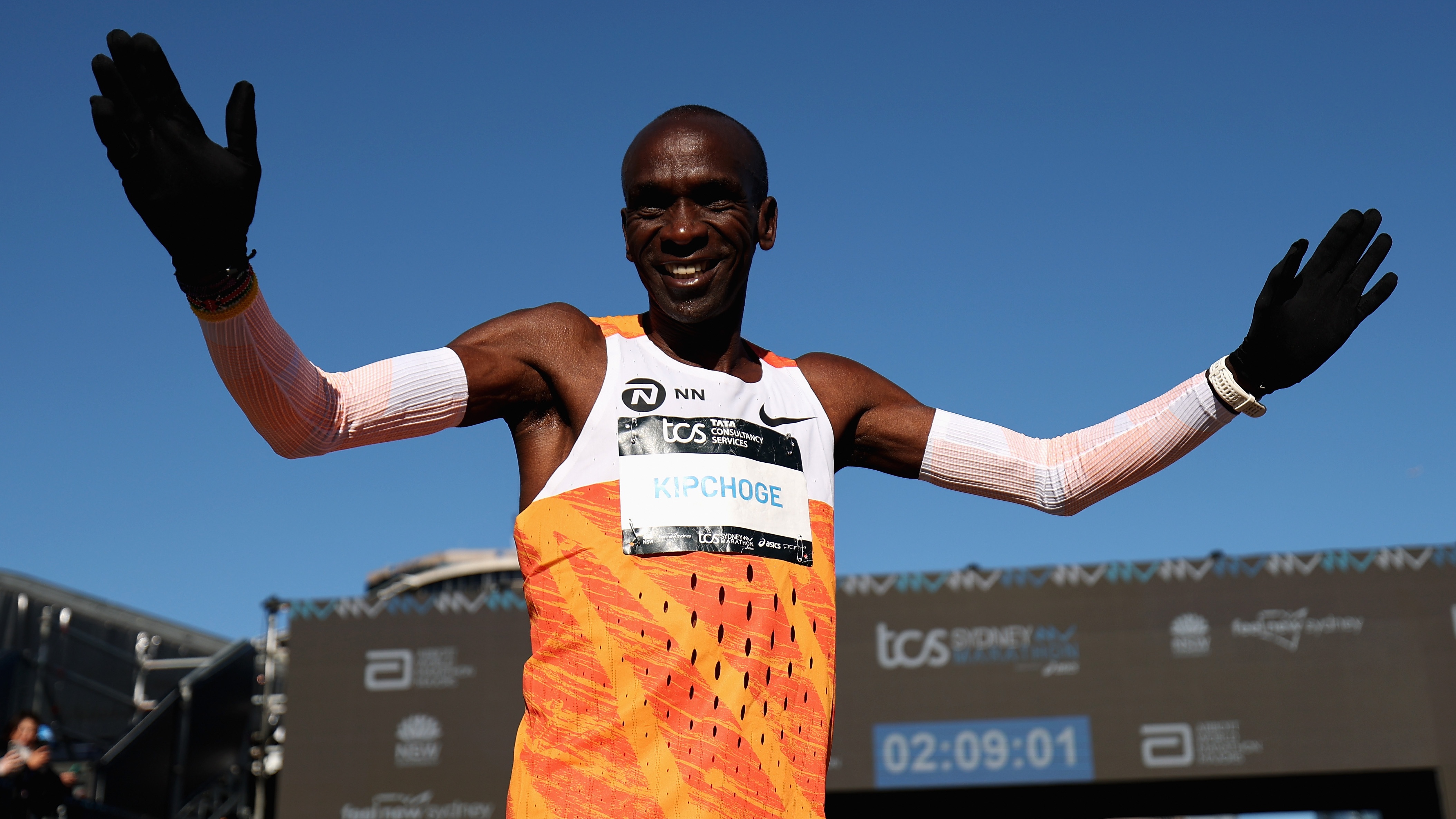 SYDNEY, AUSTRALIA - AUGUST 31: Eliud Kipchoge of Kenya thanks spectators following the 2025 Sydney Marathon on August 31, 2025 in Sydney, Australia.