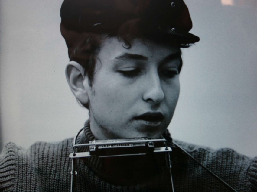 Dylan models an early 'hands-free' kit