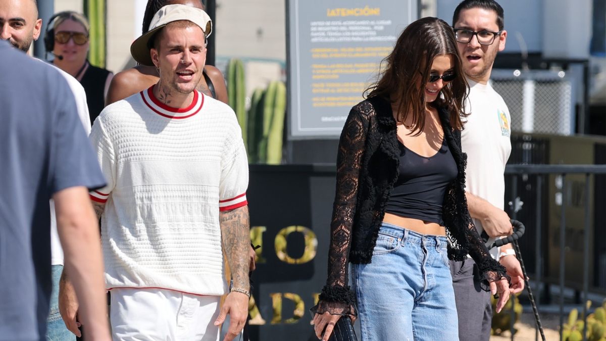 Forget Sneakers—Hailey Bieber Just Wore the Spring Shoes Chic Women Pair With Jeans to Look Elevated