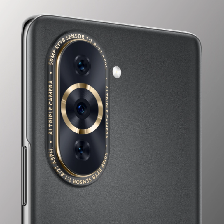 Close-up of the Huawei Nova 10 Pro cameras