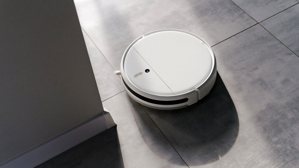 are-robot-vacuums-really-worth-it-the-pros-and-cons-homes-gardens