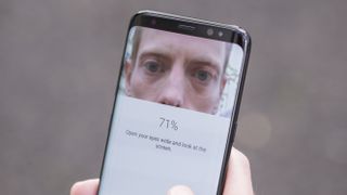 Samsung Galaxy uses face unlock and iris scanning