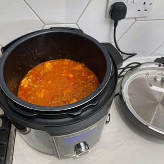 Finished curry in the Drew & Cole Cleverchef Pro Multicooker