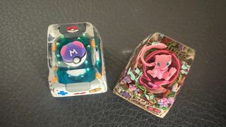 Pokémon keycaps Master Ball and Mew