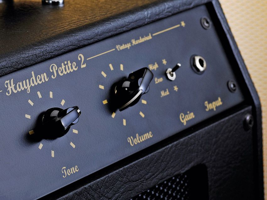 The Petite 2's simple control layout befits its old-school leanings.